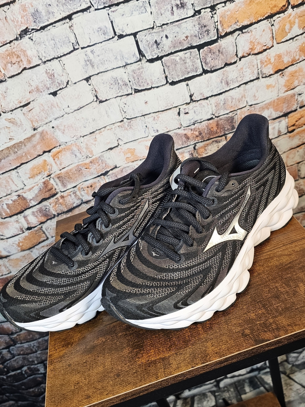 Mizuno Wave Sky 8 Running Shoes NWT Women's 8 Black White Enerzy NXT New in Box